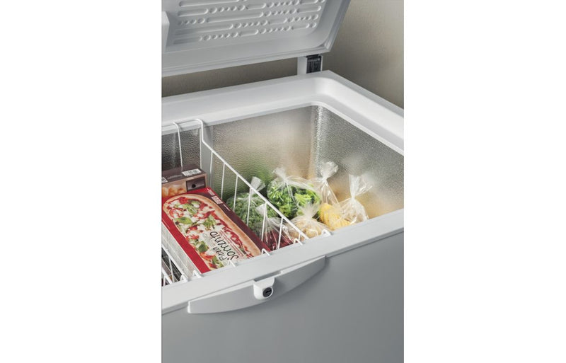 Indesit OS 2A 250 H2 1 F/S XXXcm Chest Freezer - White